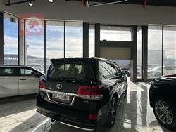 تويوتا لاندكروزر